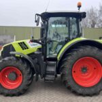 Claas Arion 550, foto 2