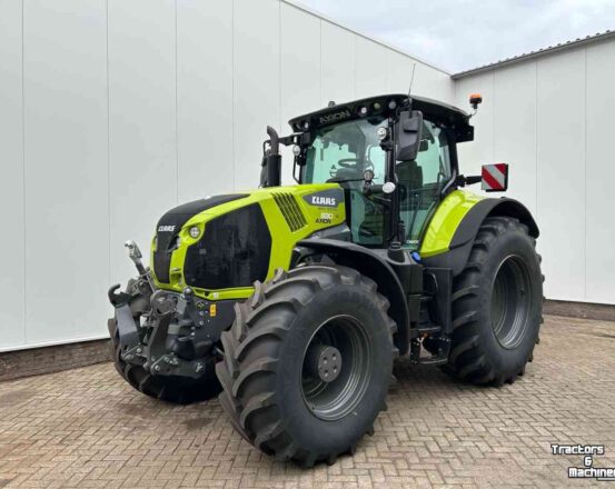 Claas Axion 830 Night Edition
